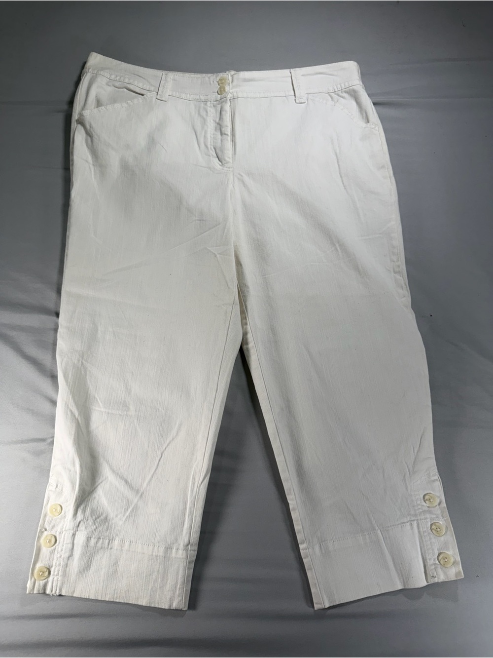 Charter Club Woman White Capri Pants 18W Classic Fit Cotton Button Cuff #1037